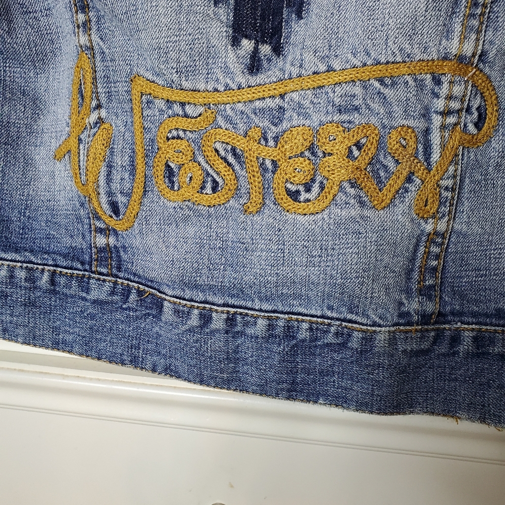 Western Denim Bank Embellished Jacket - Picture 7 of 8